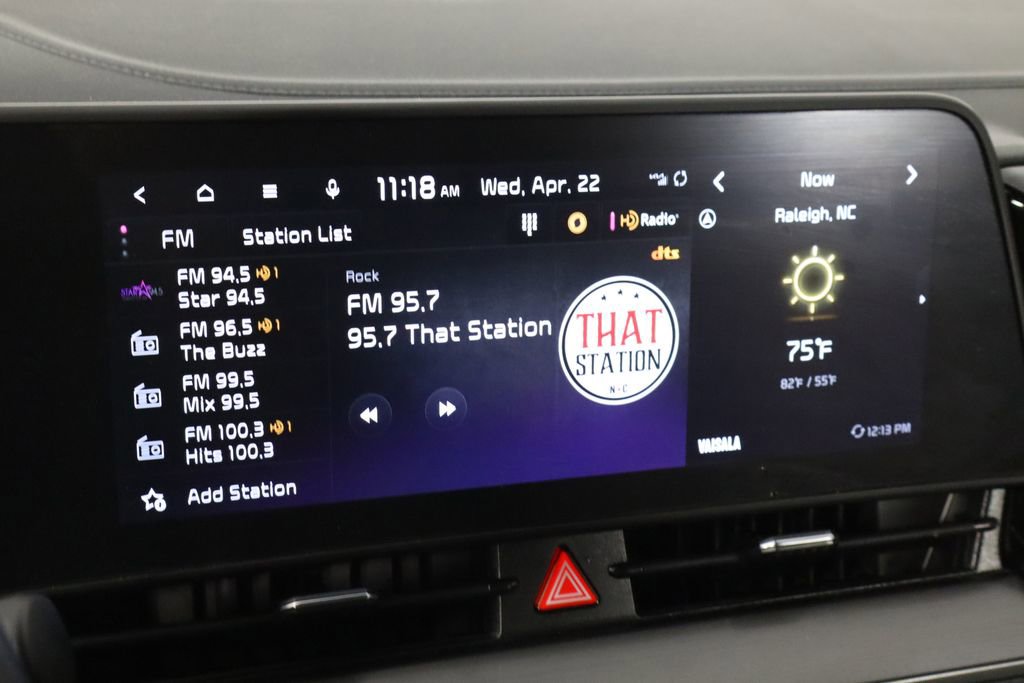 Used 2025 Kia Sportage EX image 37