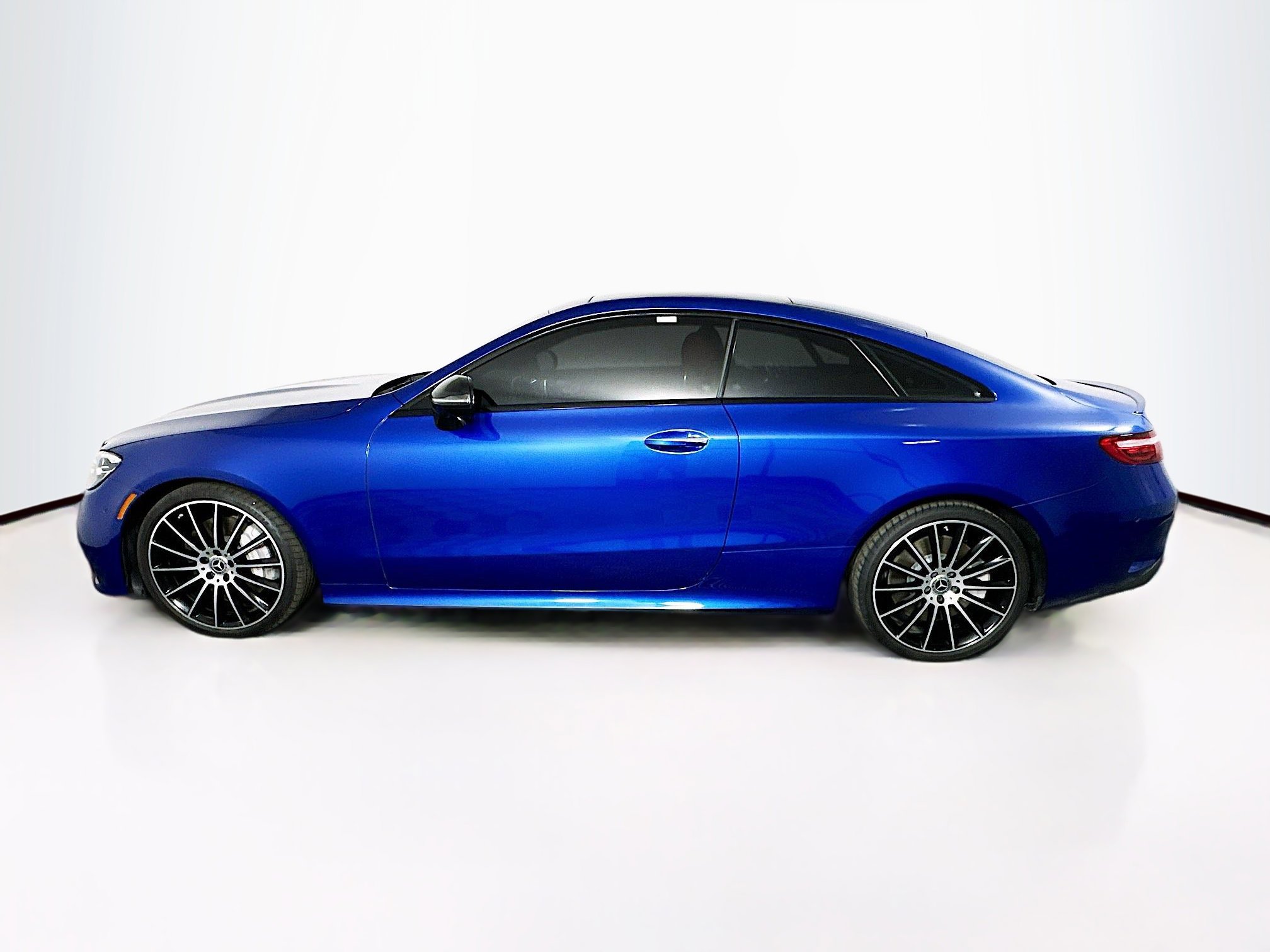Used 2023 Mercedes-Benz E 450 Coupe image 4