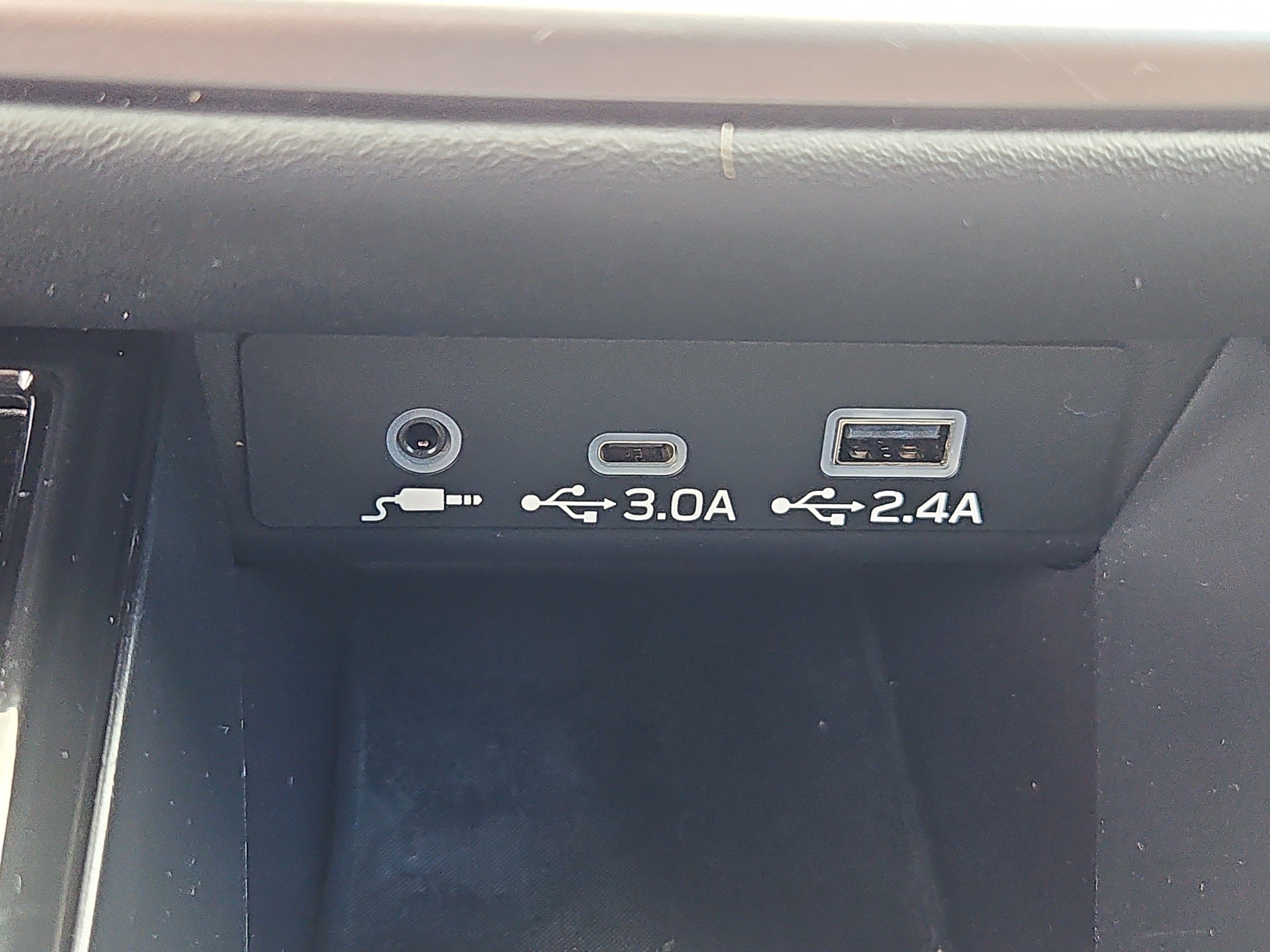 Certified 2024 Subaru Outback Premium AWD/4WD image 9