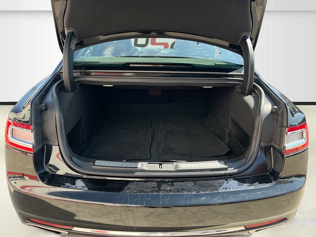 Used 2018 Lincoln Continental Reserve AWD/4WD image 28