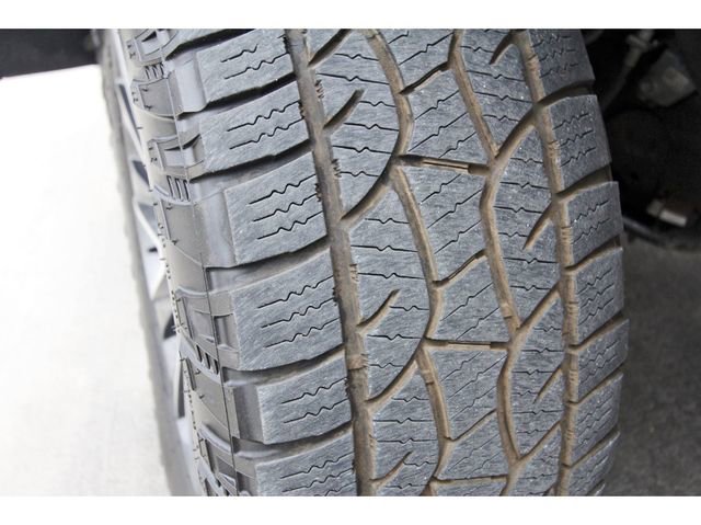 Used 2022 Chevrolet Suburban Z71 w/ Luxury Package image 28