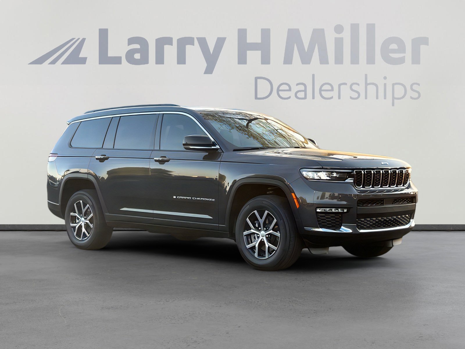 New 2025 Jeep Grand Cherokee L Limited w/ Trailer Tow Package image 8