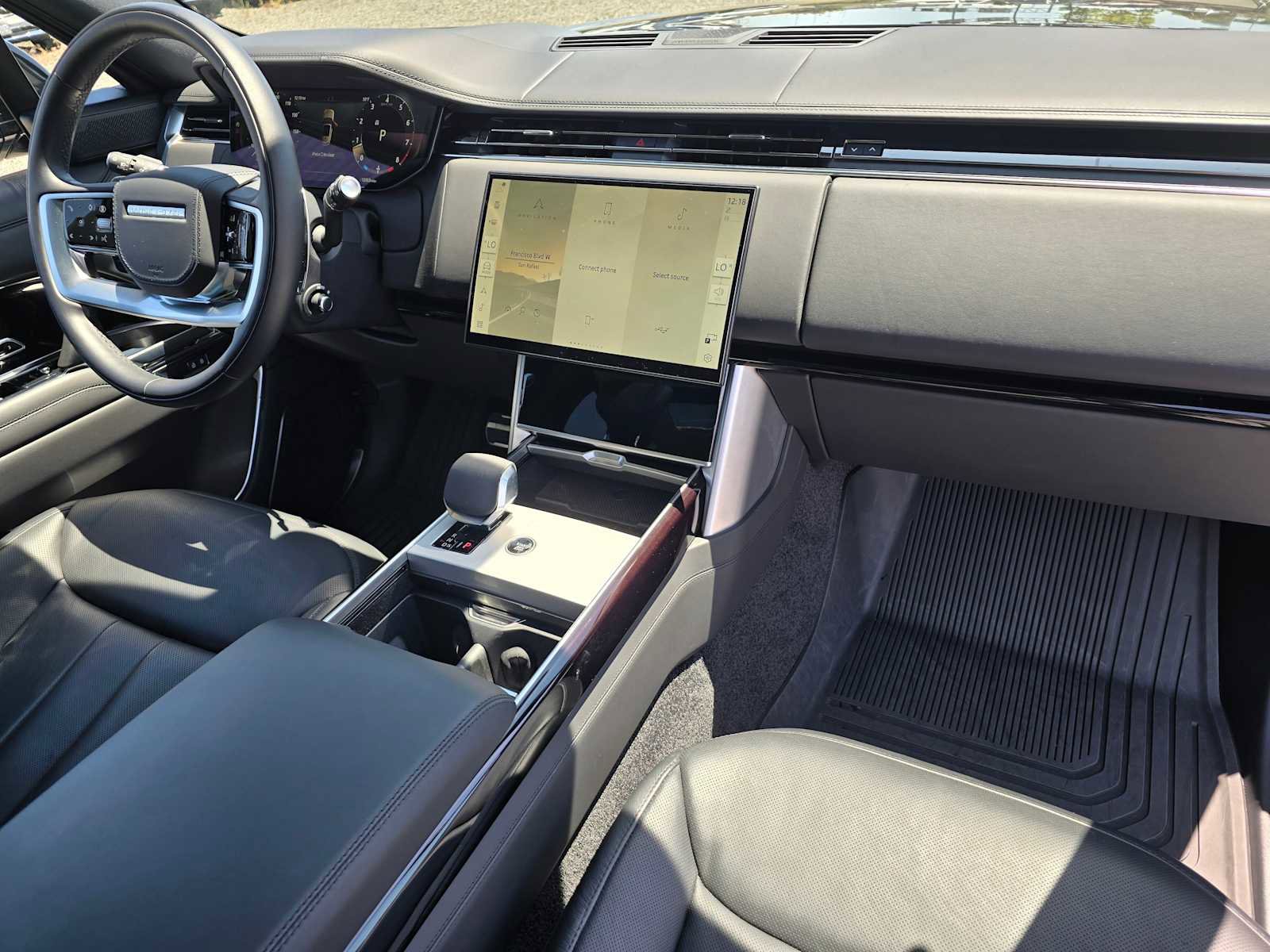 Used 2024 Land Rover Range Rover Long Wheelbase Autobiography AWD/4WD image 10