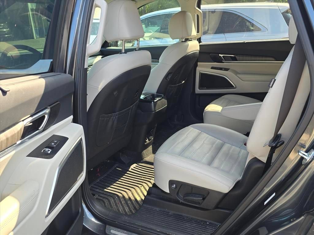 Used 2023 Kia Telluride SX Prestige AWD/4WD image 7