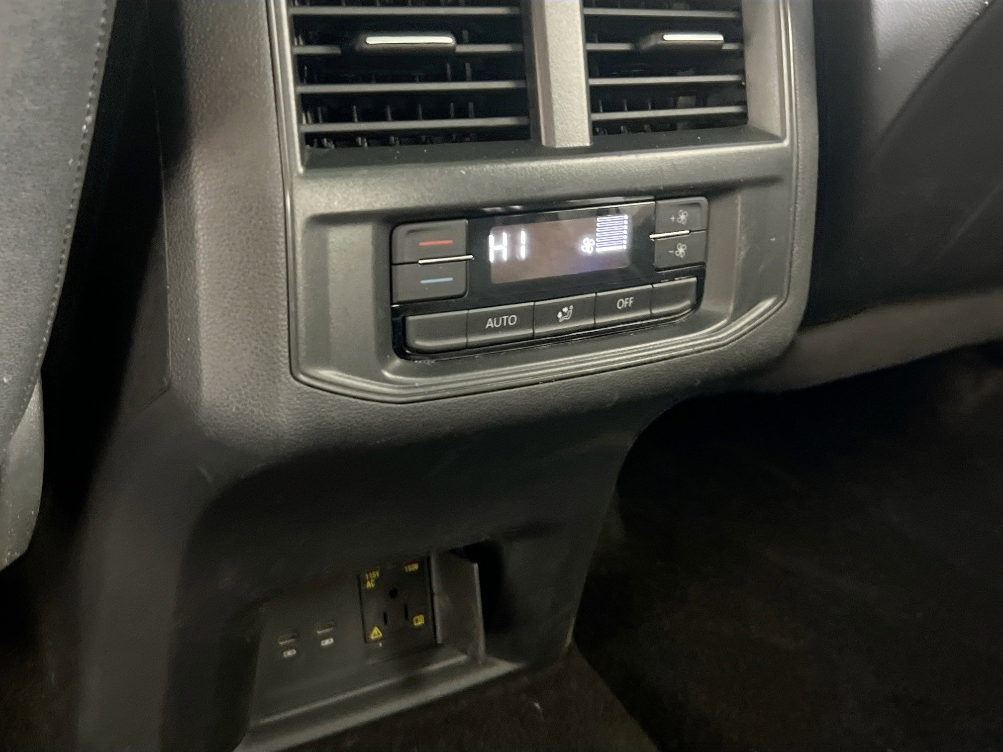 Used 2022 Volkswagen Atlas SEL R-Line image 26