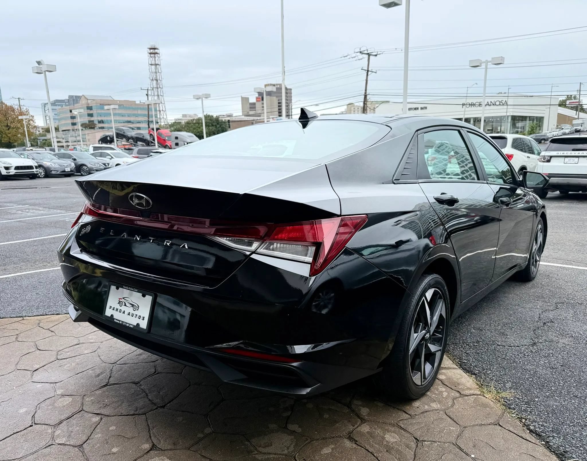 Used 2023 Hyundai Elantra SEL w/ Convenience Package FWD image 7