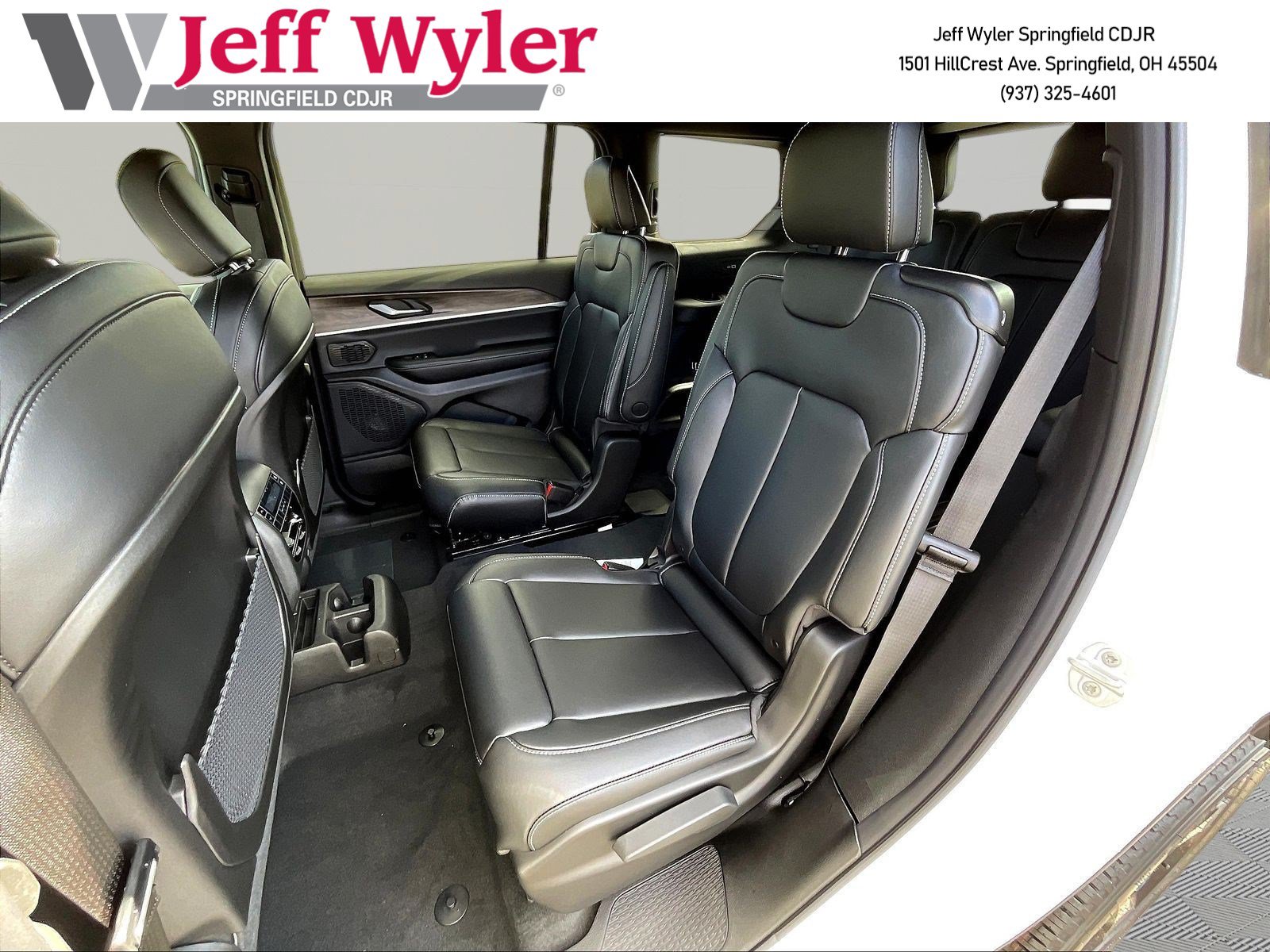 New 2027 Jeep Grand Cherokee L Limited w/ Limited Altitude Package AWD/4WD image 19