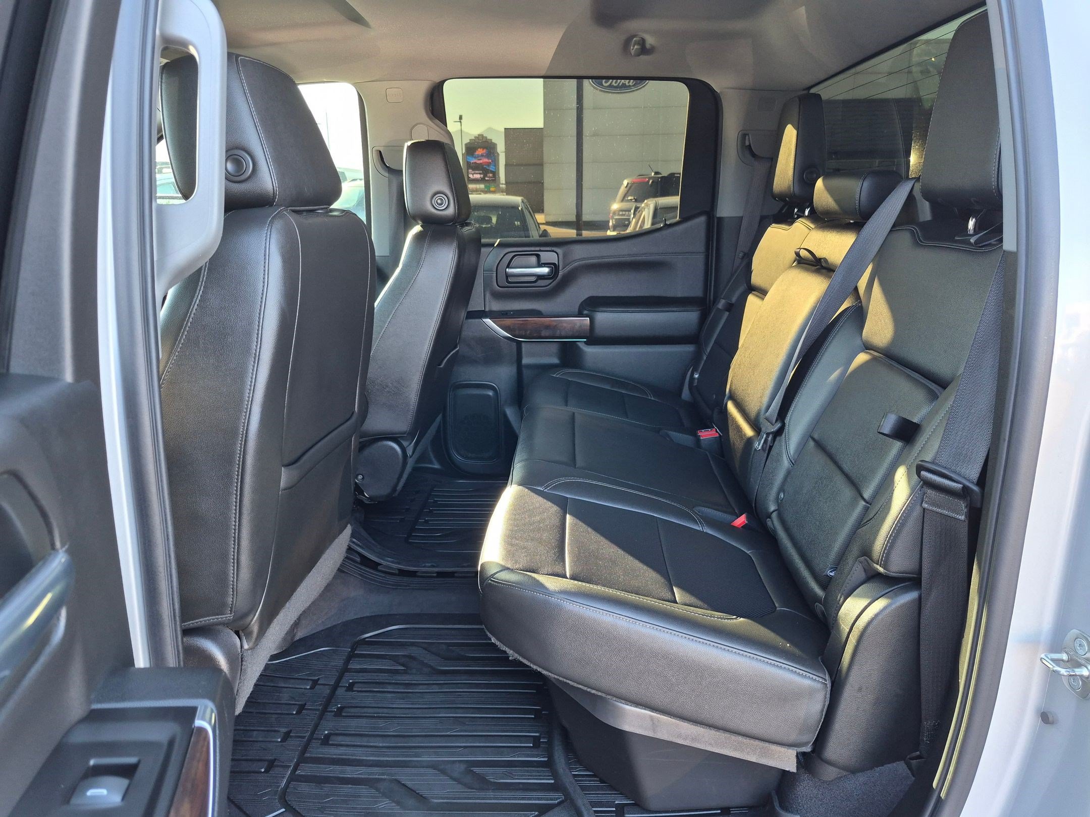 Used 2019 GMC Sierra 1500 SLT w/ Driver Alert Package I AWD/4WD image 28
