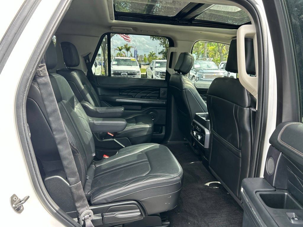 Used 2019 Ford Expedition Platinum RWD image 44