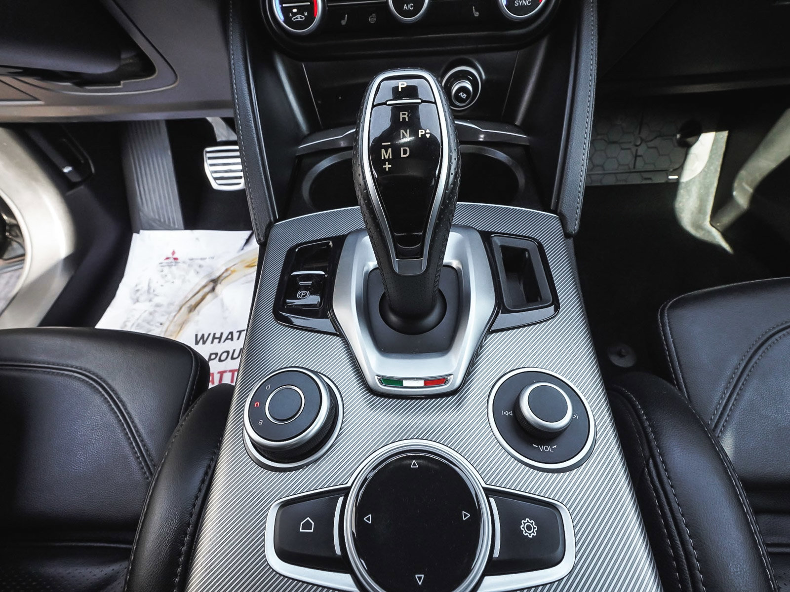 Used 2022 Alfa Romeo Stelvio Veloce AWD/4WD image 22