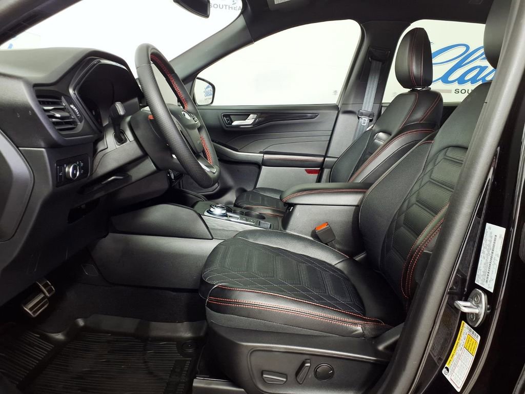 Used 2023 Ford Escape ST-Line Elite w/ Premium Technology Package image 7