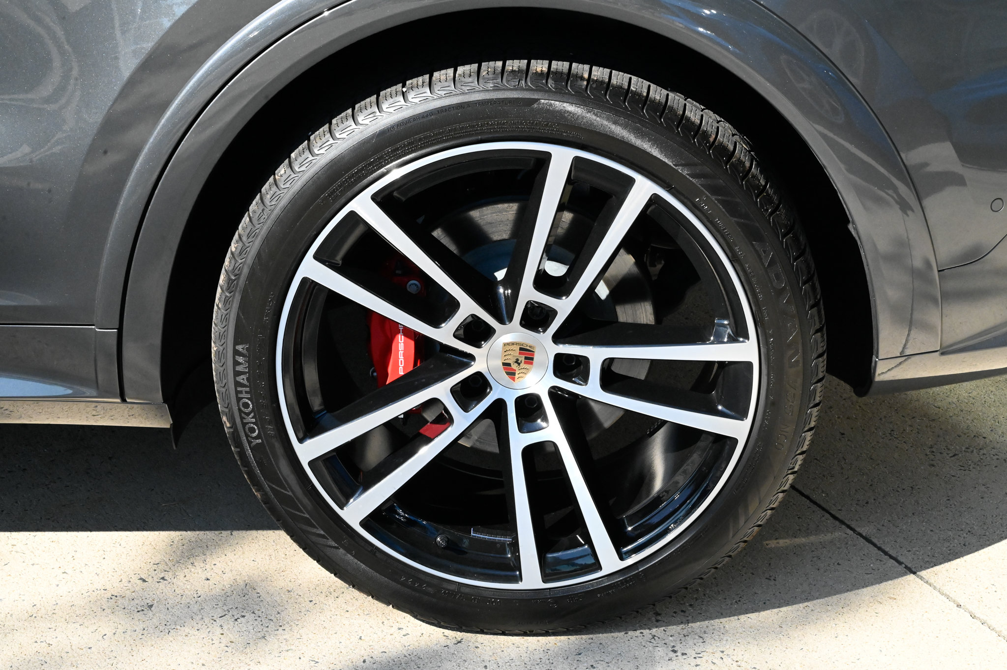 Used 2025 Porsche Cayenne S AWD/4WD image 10