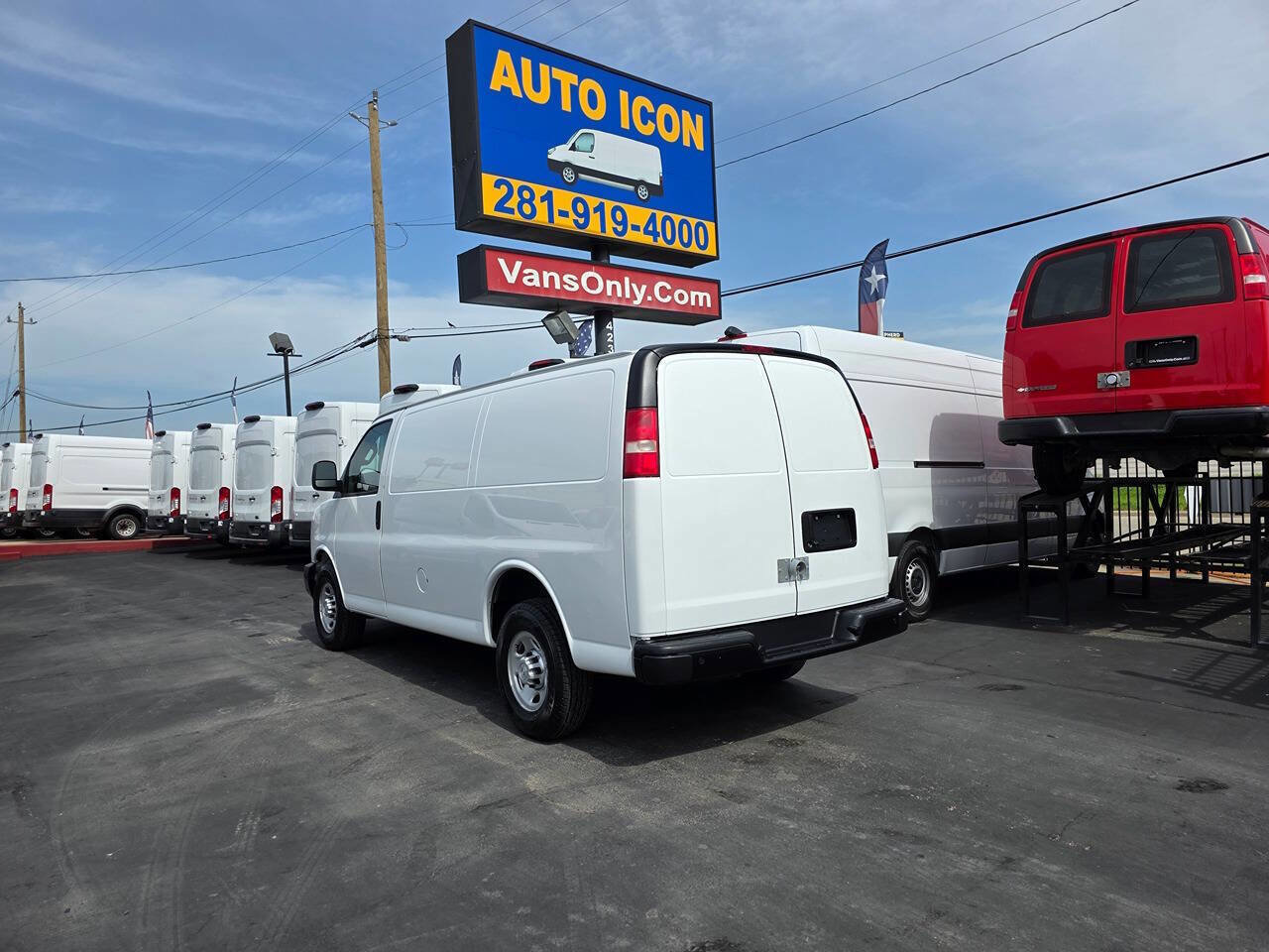 Used 2019 Chevrolet Express 2500 w/ Safety Package image 28