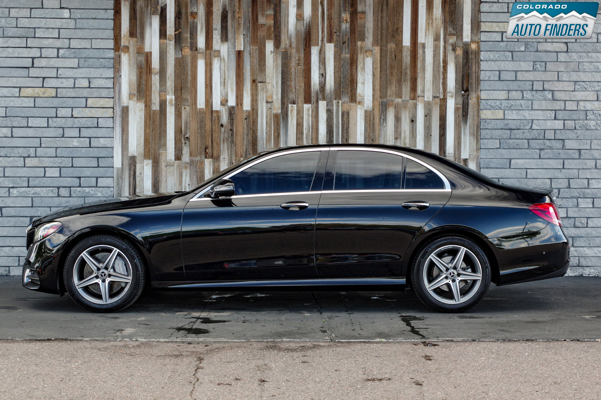 Used 2019 Mercedes-Benz E 300 4MATIC image 3