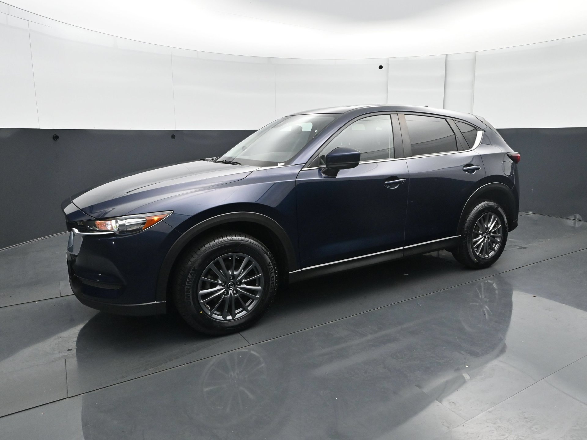 Used 2019 MAZDA CX-5 Touring AWD/4WD image 2