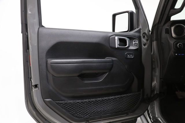 Used 2023 Jeep Wrangler Unlimited w/ Cold Weather Group image 17