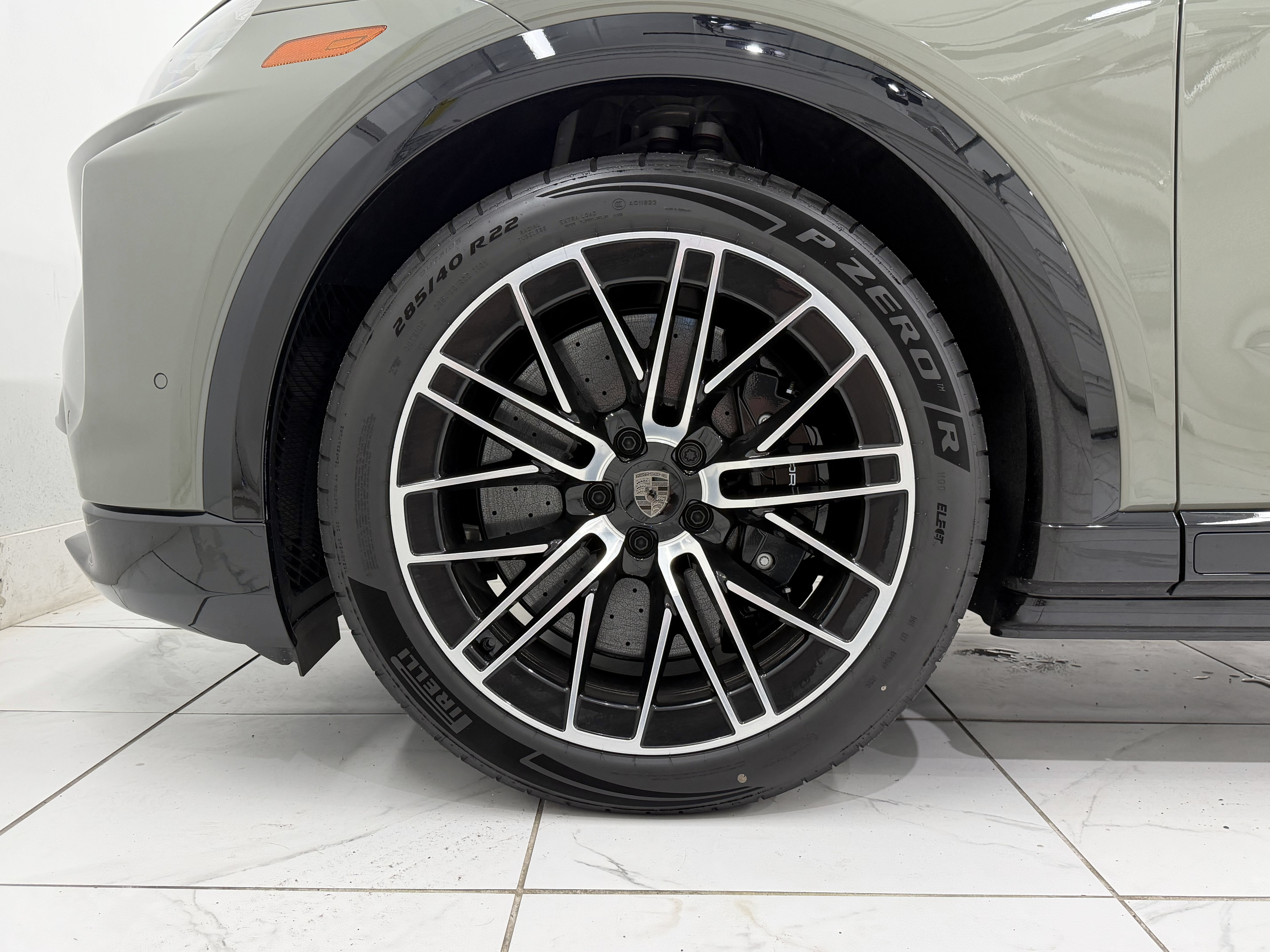 New 2026 Porsche Cayenne Turbo Electric AWD/4WD image 16
