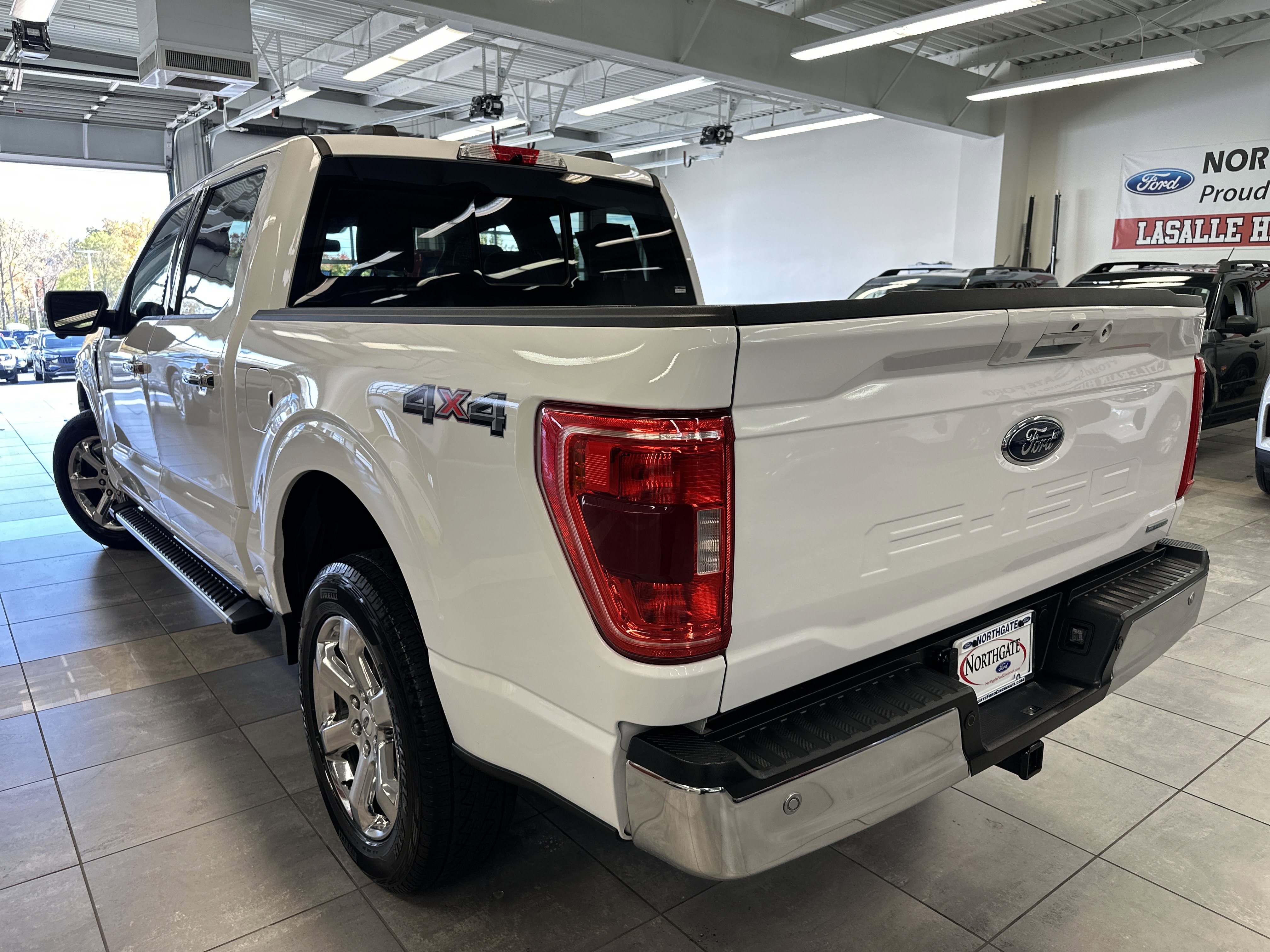 Certified 2022 Ford F150 XLT w/ Equipment Group 302A High image 17