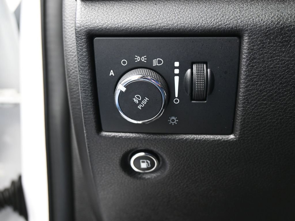 Used 2021 Jeep Grand Cherokee Limited image 32