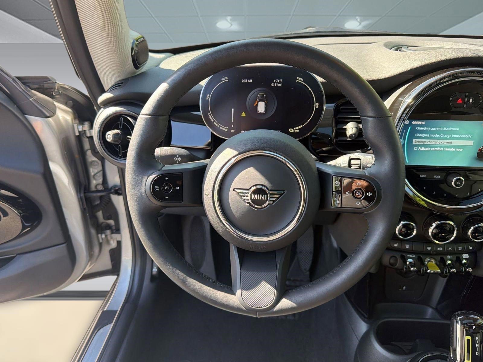 Used 2024 MINI Cooper SE image 16