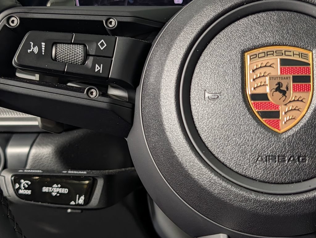 Certified 2025 Porsche 911 Carrera RWD image 37