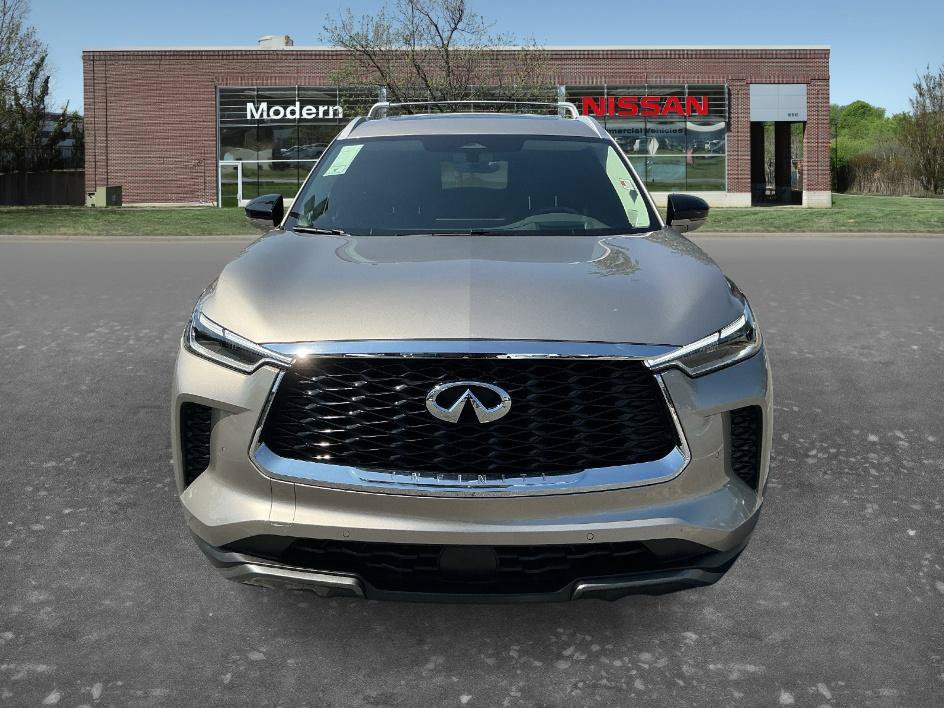 Used 2025 INFINITI QX60 Sensory w/ Vision Package AWD/4WD image 6