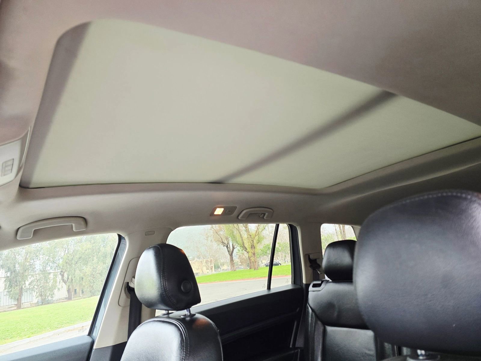 Used 2018 Volkswagen Atlas Launch Edition image 15