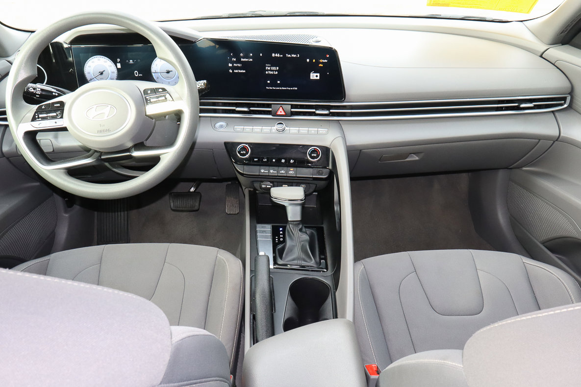 Used 2024 Hyundai Elantra SEL FWD image 10