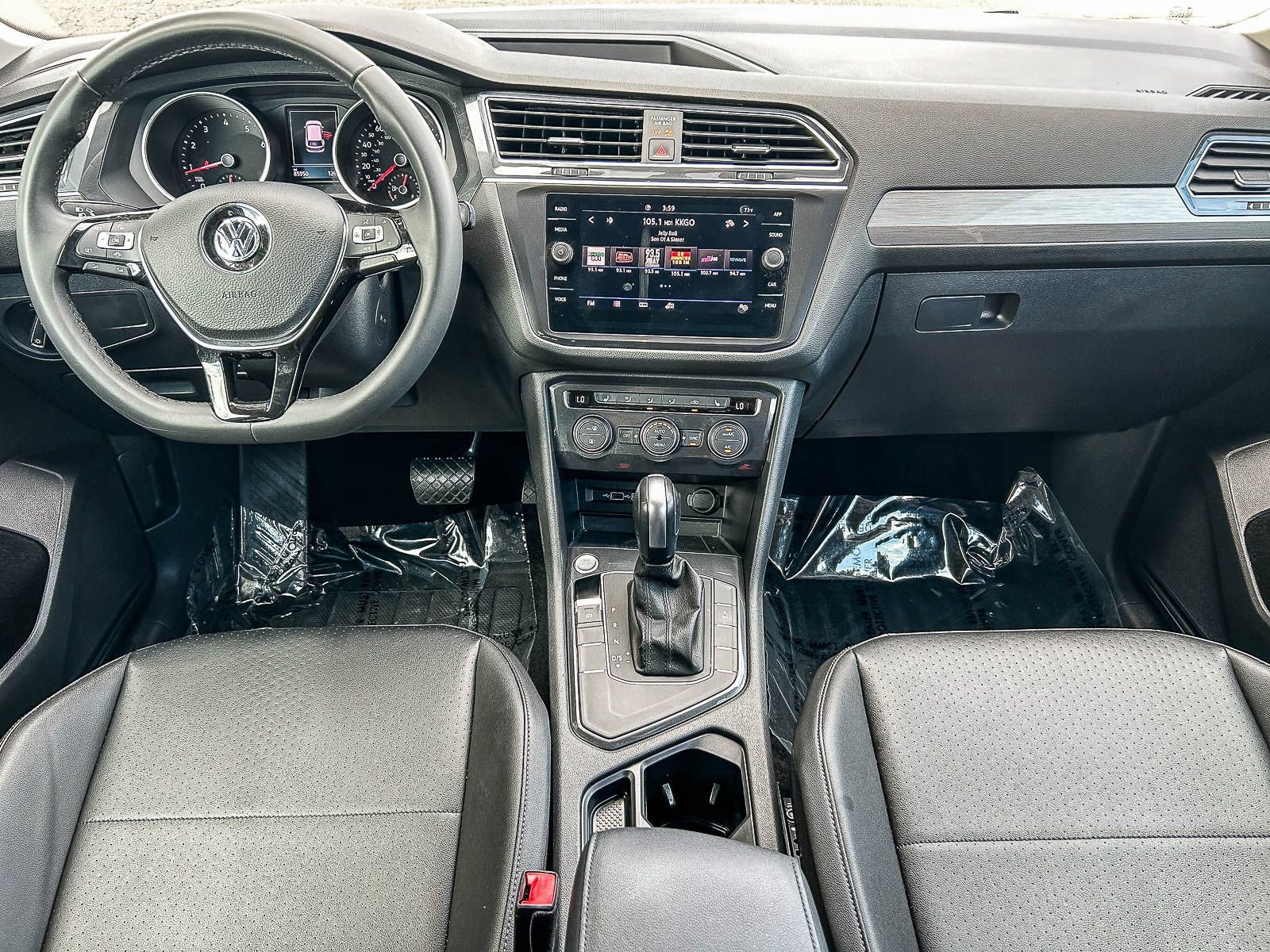 Used 2020 Volkswagen Tiguan SE FWD image 13