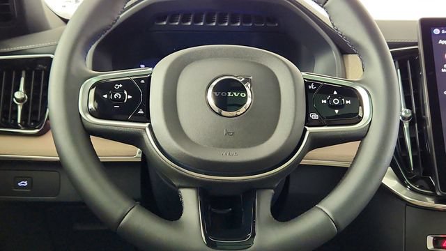 New 2026 Volvo XC90 B6 Plus w/ Protection Package Premier AWD/4WD image 25