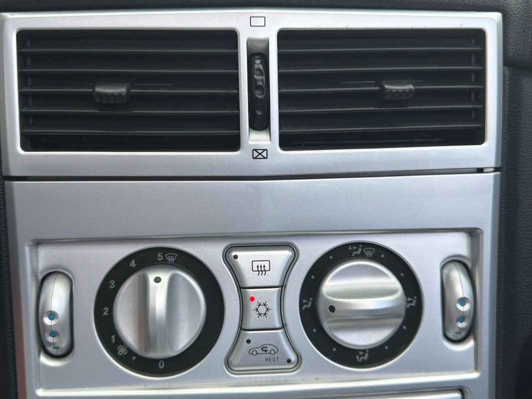 Used 2005 Chrysler Crossfire Convertible RWD image 16
