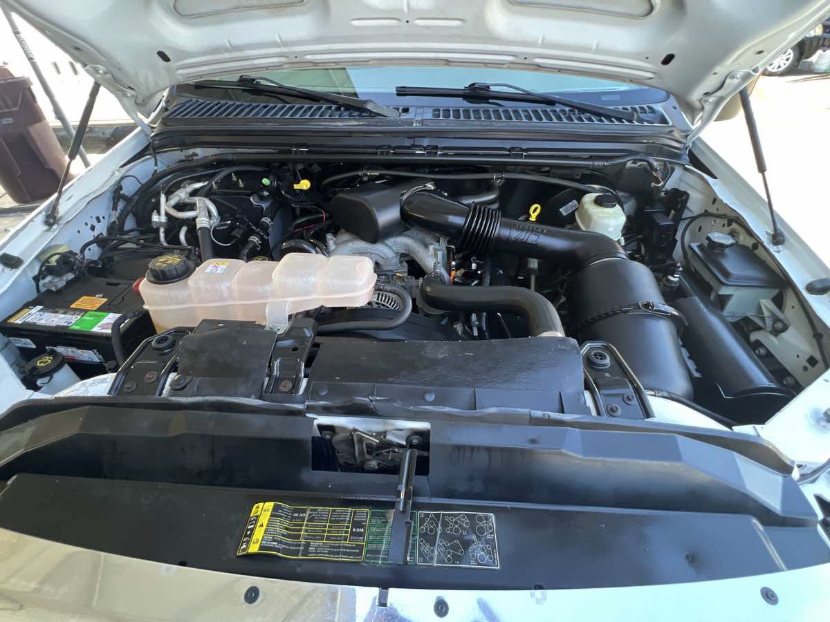 Used 2005 Ford Excursion XLT AWD/4WD image 20