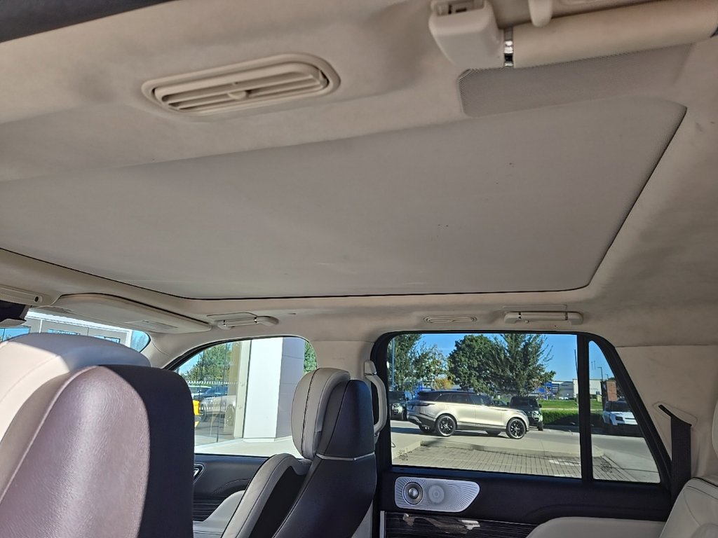 Used 2022 Lincoln Navigator L Black Label AWD/4WD image 15