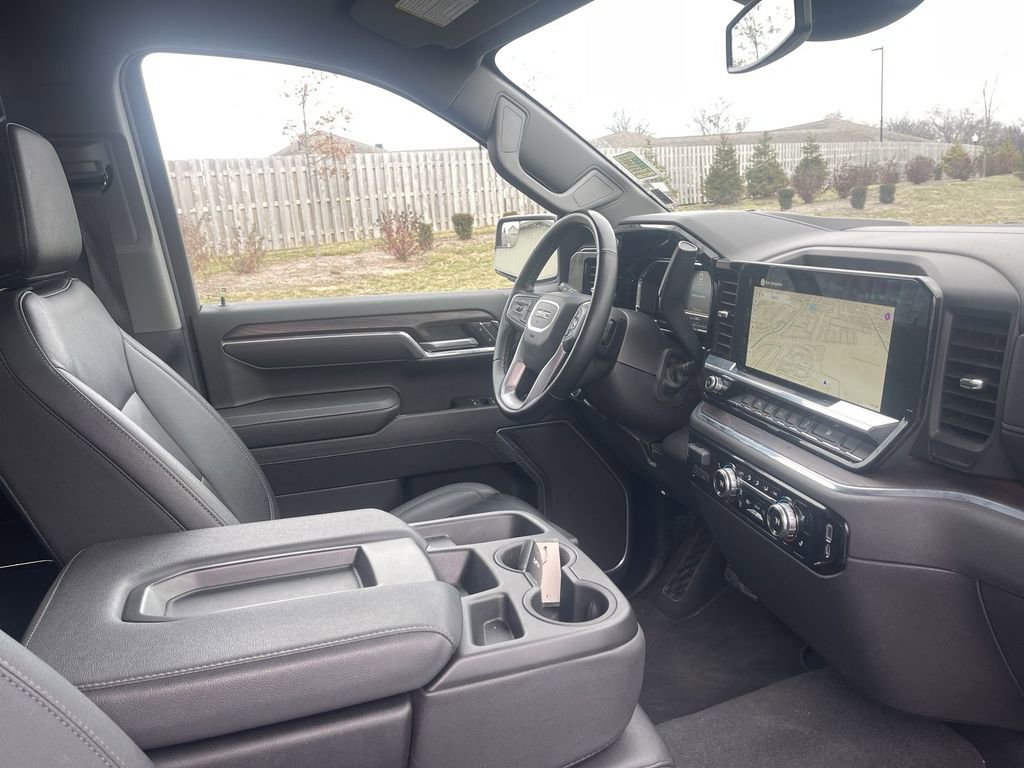 Used 2025 GMC Sierra 1500 SLT image 40