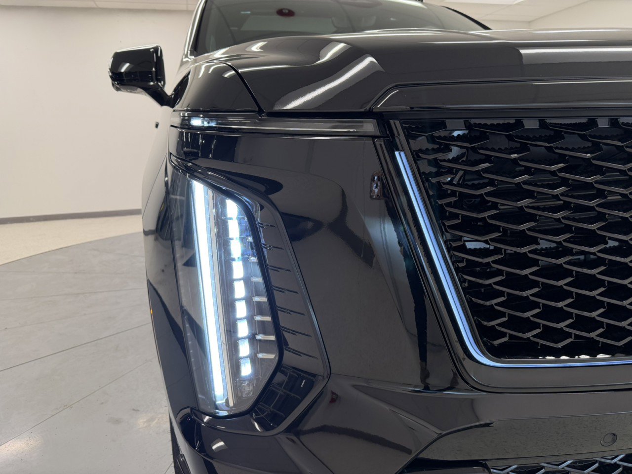 Used 2025 Cadillac Escalade V image 51