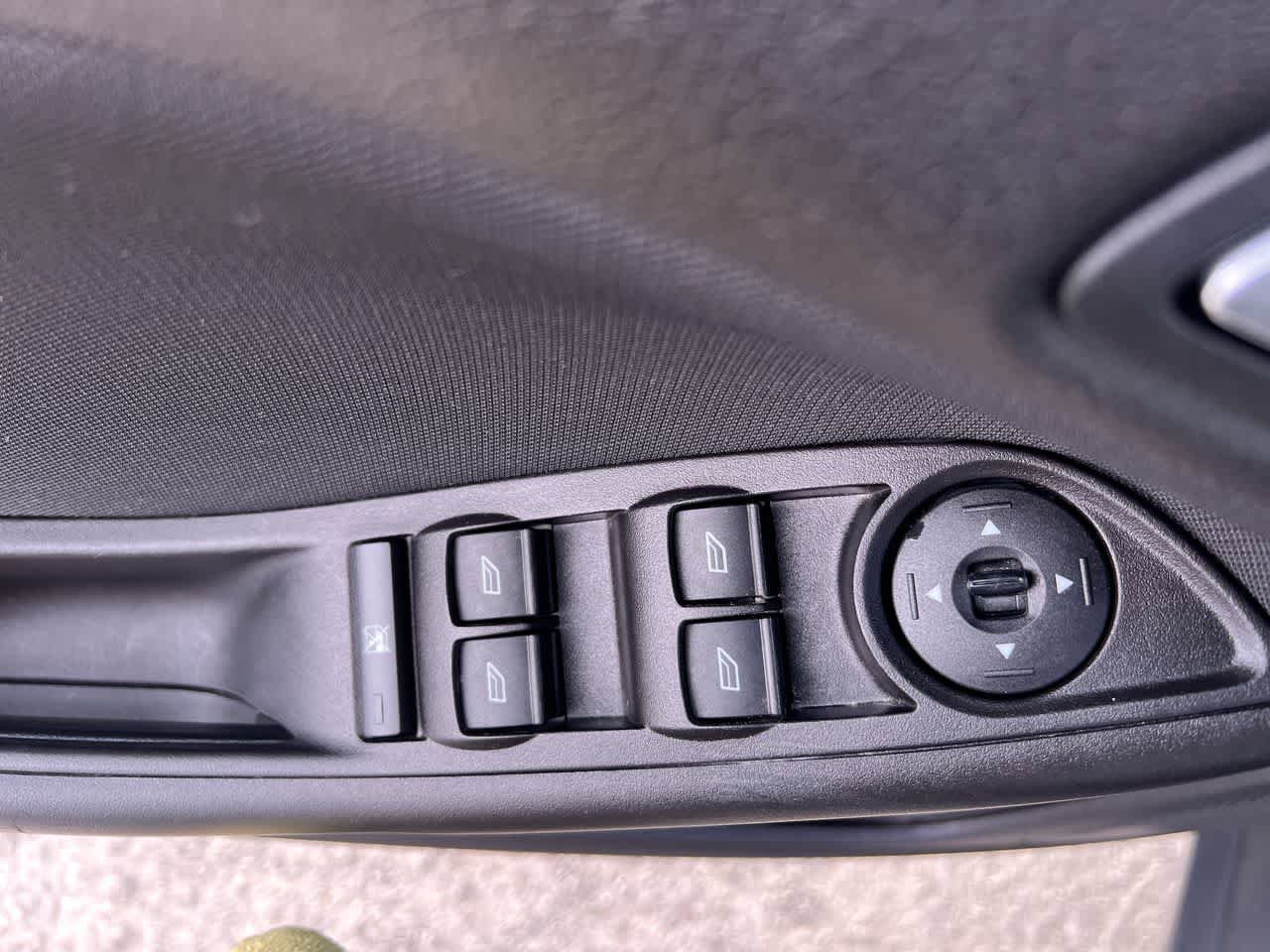 Used 2018 Ford Focus SE FWD image 13
