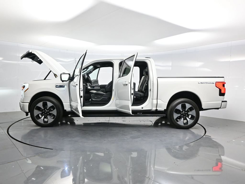 Used 2024 Ford F150 Lightning Platinum image 40