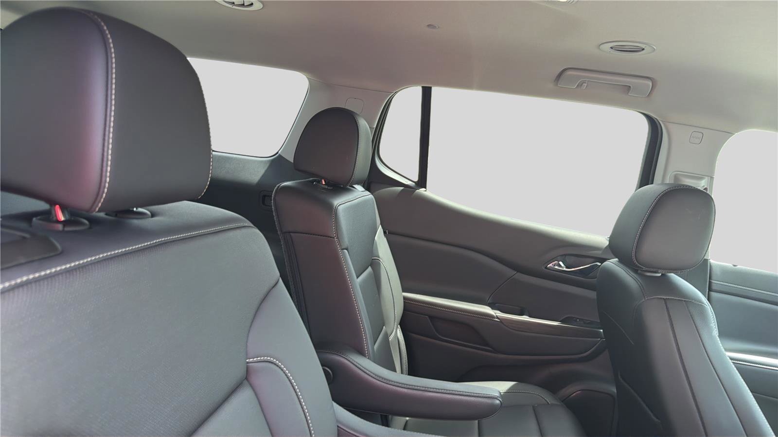 Used 2023 GMC Acadia SLT FWD image 23