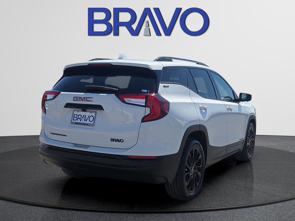 Used 2023 GMC Terrain SLT w/ Elevation Edition FWD image 4
