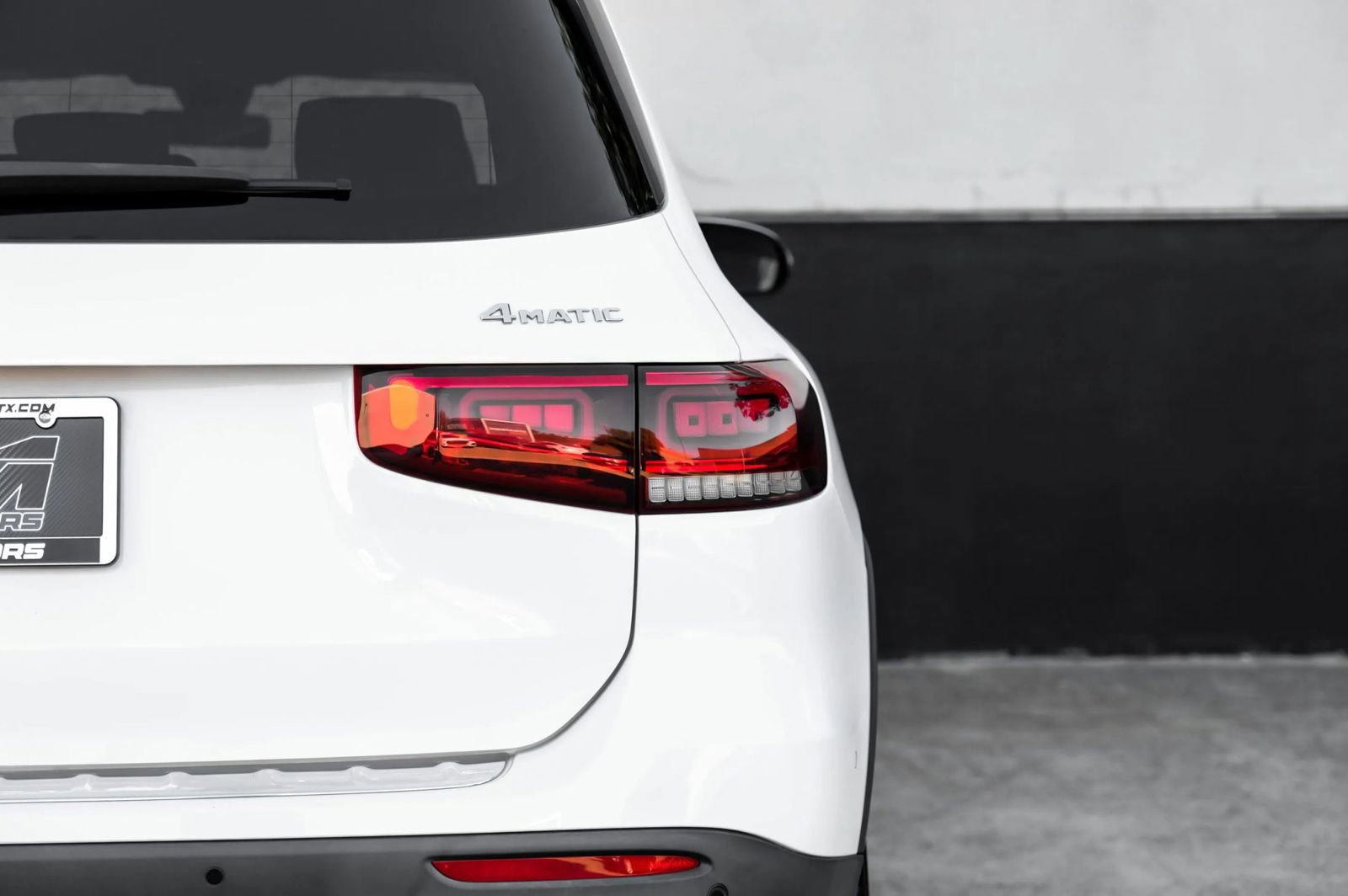 Used 2021 Mercedes-Benz GLB 250 4MATIC w/ Premium Package image 49