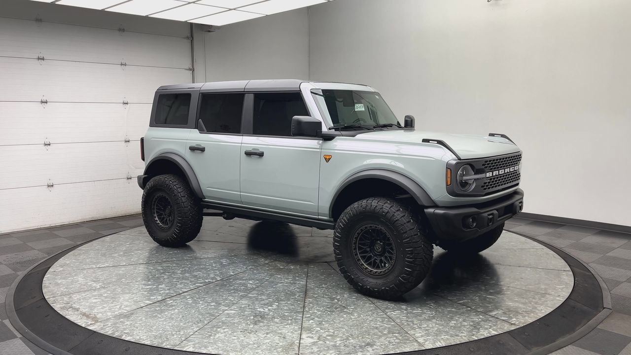 Used 2023 Ford Bronco Badlands AWD/4WD image 32