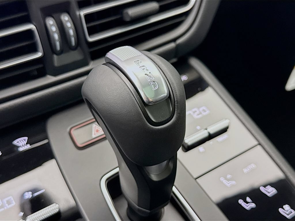 New 2026 Porsche Macan Turbo AWD/4WD image 22