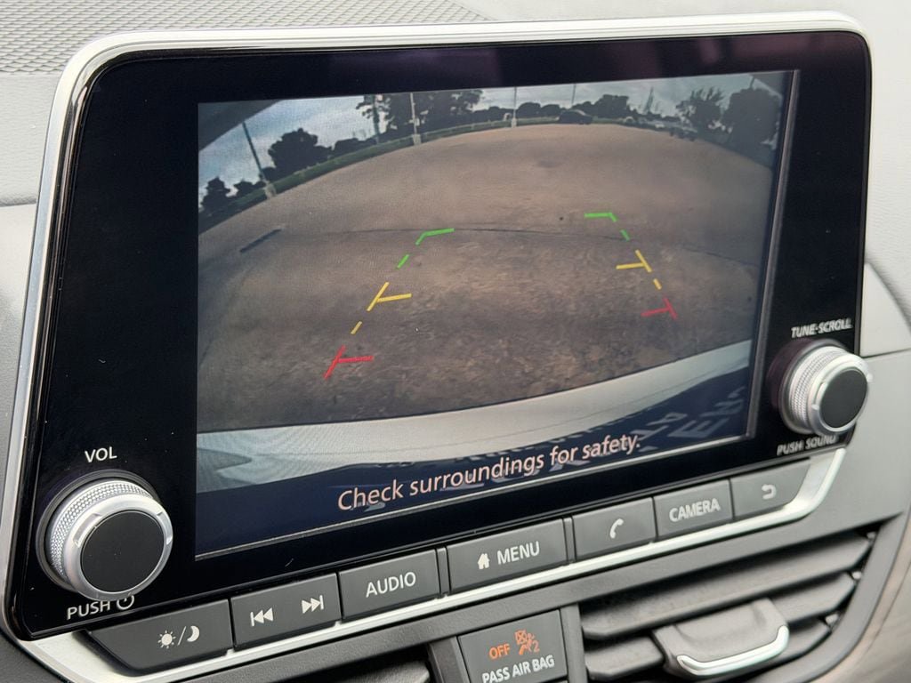 Used 2025 Nissan Altima 2.5 SV FWD image 18