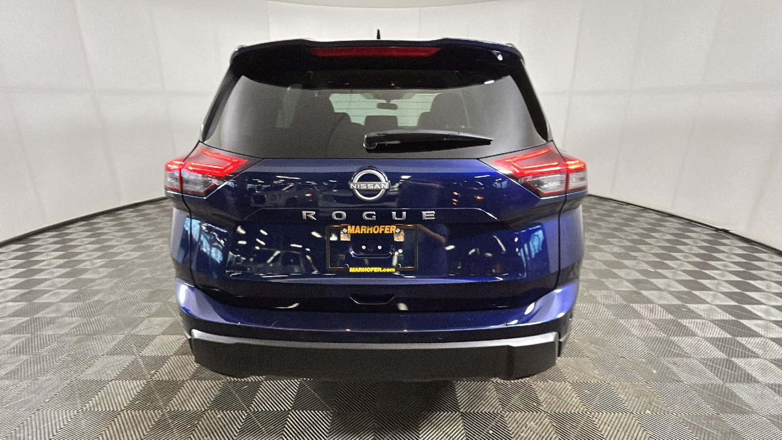 Used 2025 Nissan Rogue SV FWD image 4