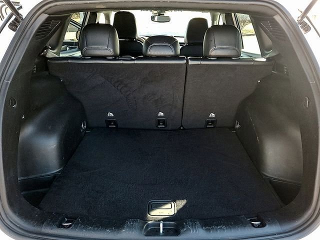 Used 2024 Jeep Compass Latitude image 28