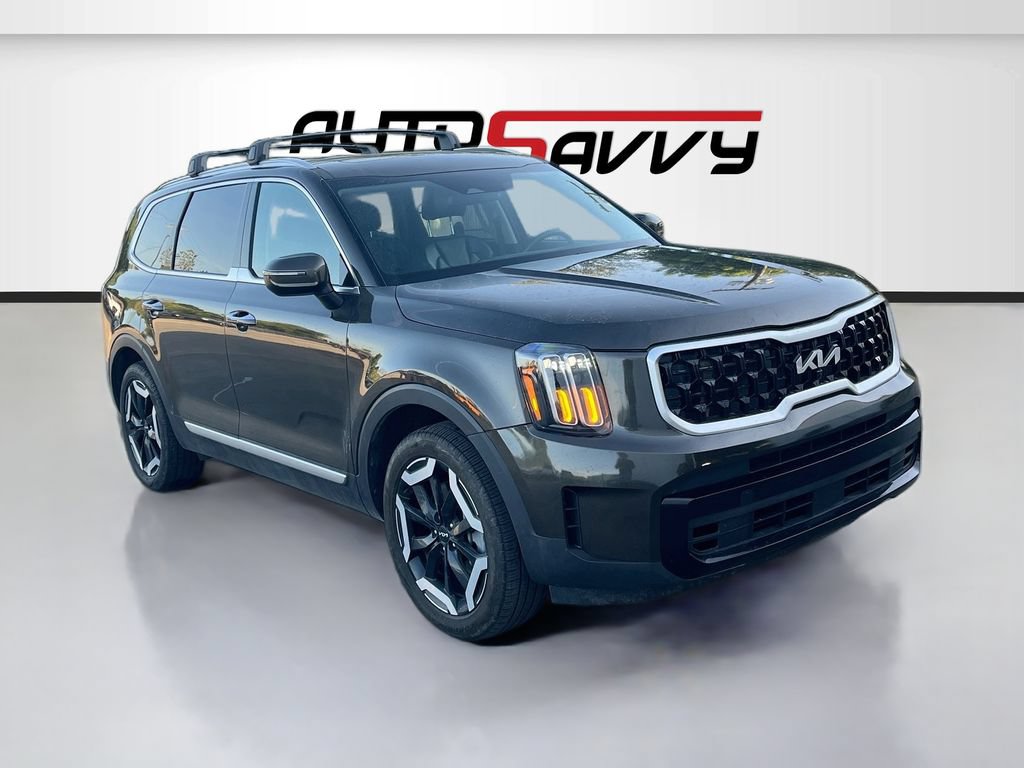 Used 2024 Kia Telluride S w/ S Sunroof Package
