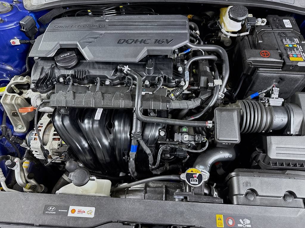 Certified 2023 Hyundai Elantra Limited FWD image 35