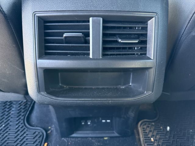 Used 2022 Volkswagen Atlas Cross Sport SEL R-Line AWD/4WD image 18