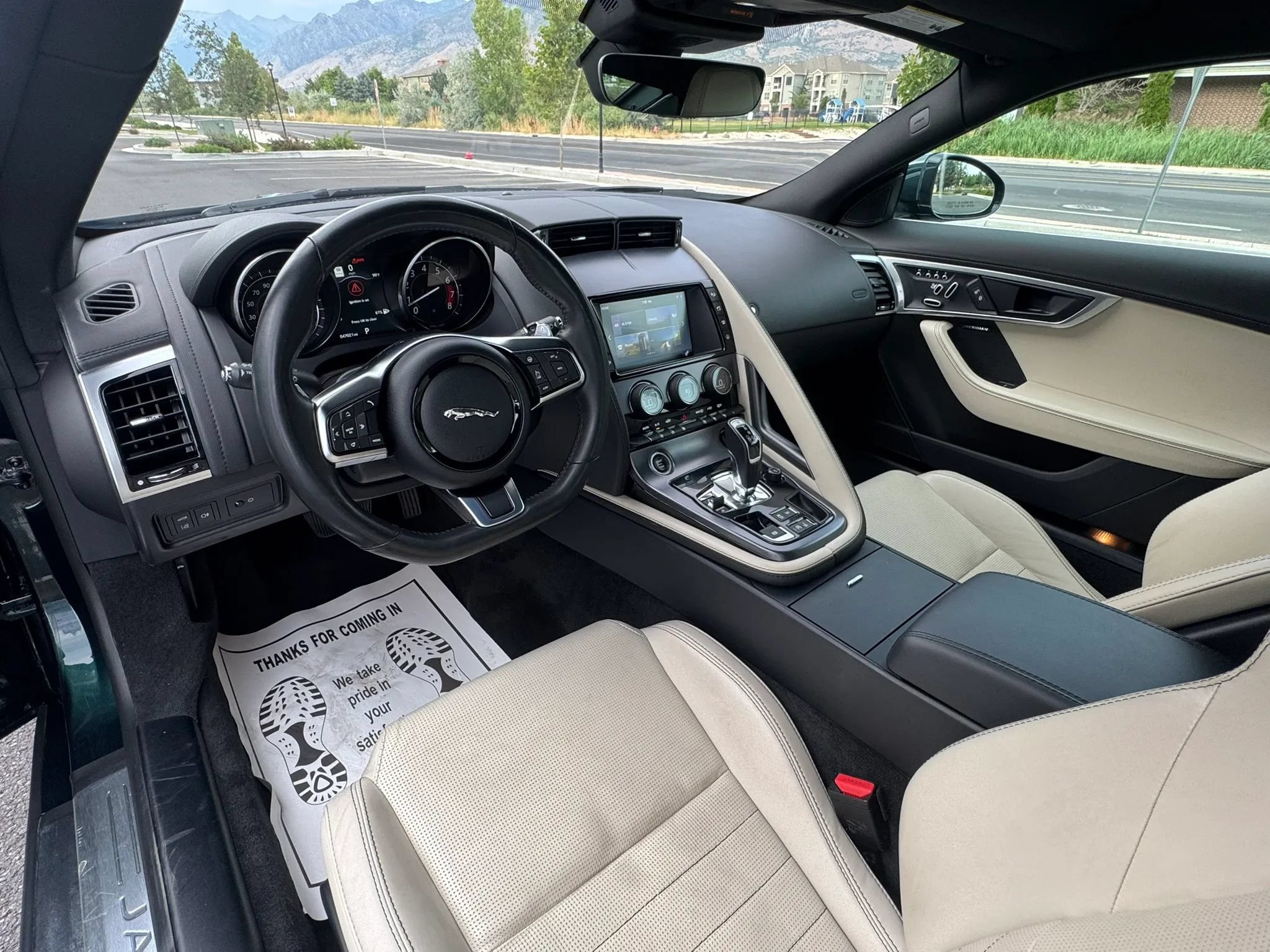 Used 2018 Jaguar F-TYPE Coupe RWD image 16