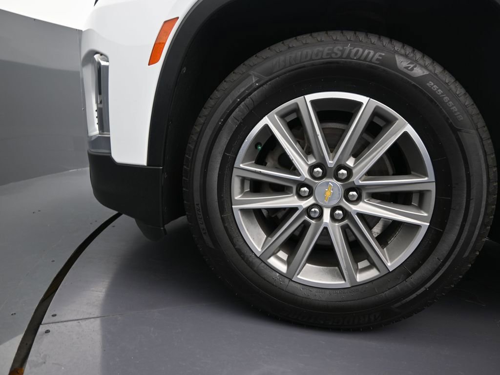 Used 2023 Chevrolet Traverse LT image 19